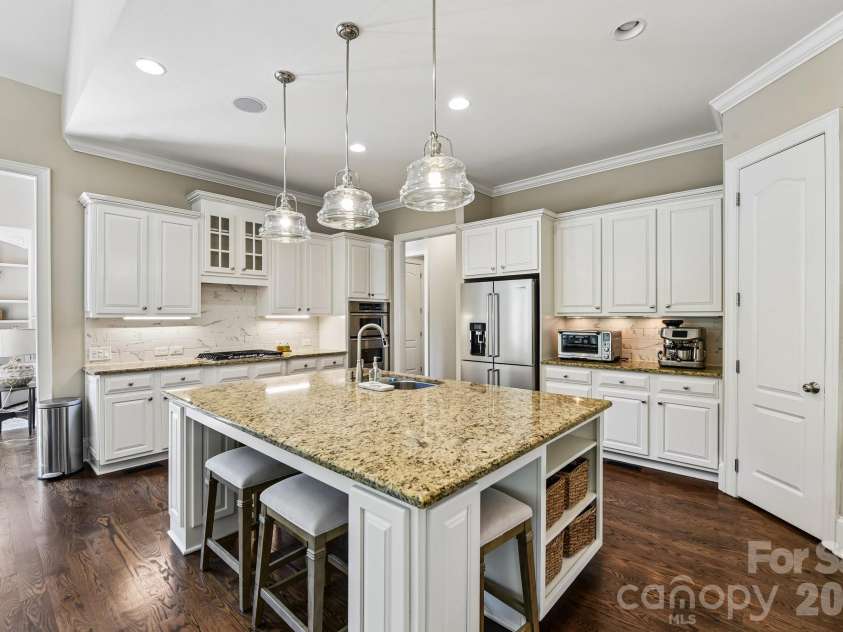 209 Glenmoor Drive, Waxhaw, NC 28173.  MLS# CAR4371212, YatesRealty ID 19678. 