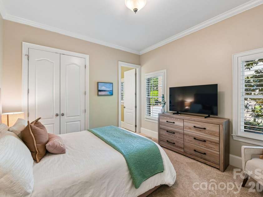 209 Glenmoor Drive, Waxhaw, NC 28173.  MLS# CAR4371212, YatesRealty ID 19678. 