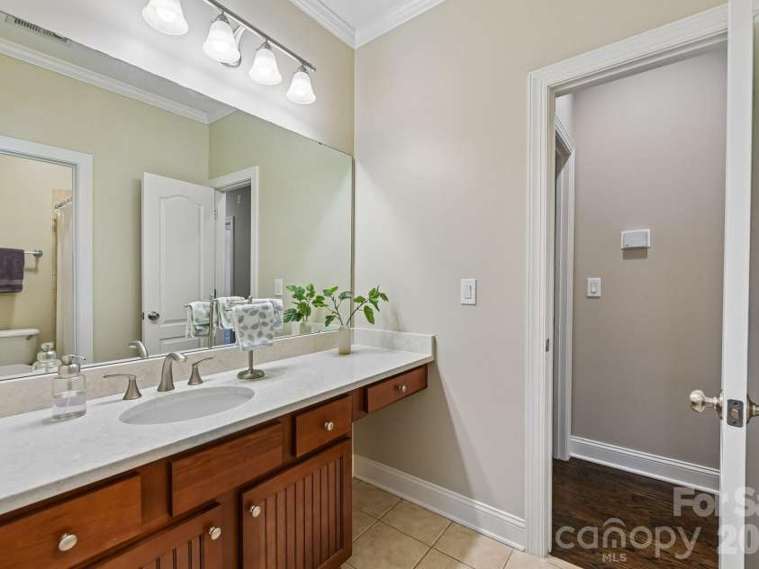 209 Glenmoor Drive, Waxhaw, NC 28173.  MLS# CAR4371212, YatesRealty ID 19678. 