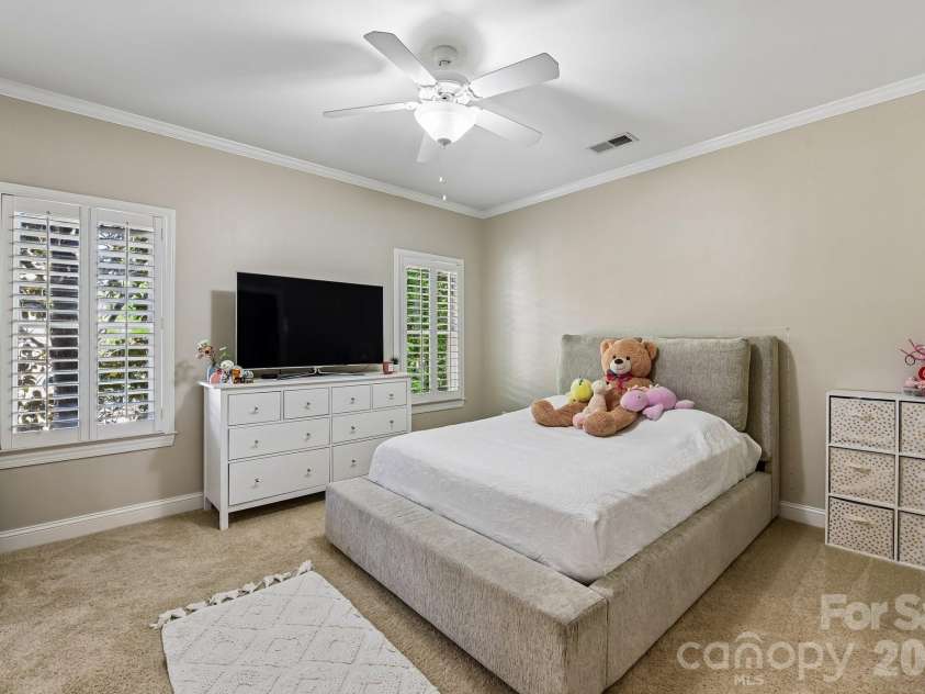 209 Glenmoor Drive, Waxhaw, NC 28173.  MLS# CAR4371212, YatesRealty ID 19678. 