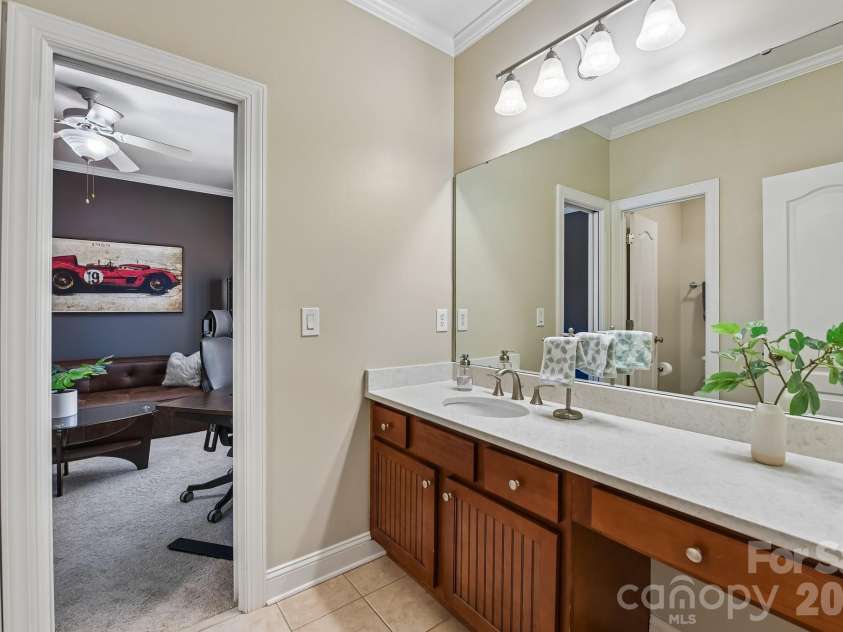 209 Glenmoor Drive, Waxhaw, NC 28173.  MLS# CAR4371212, YatesRealty ID 19678. 