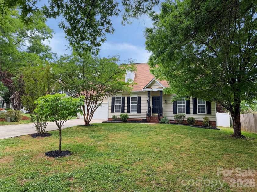 149 Red Tip Lane, Mooresville, NC 28117.  MLS# CAR4371821, YatesRealty ID 19679. 