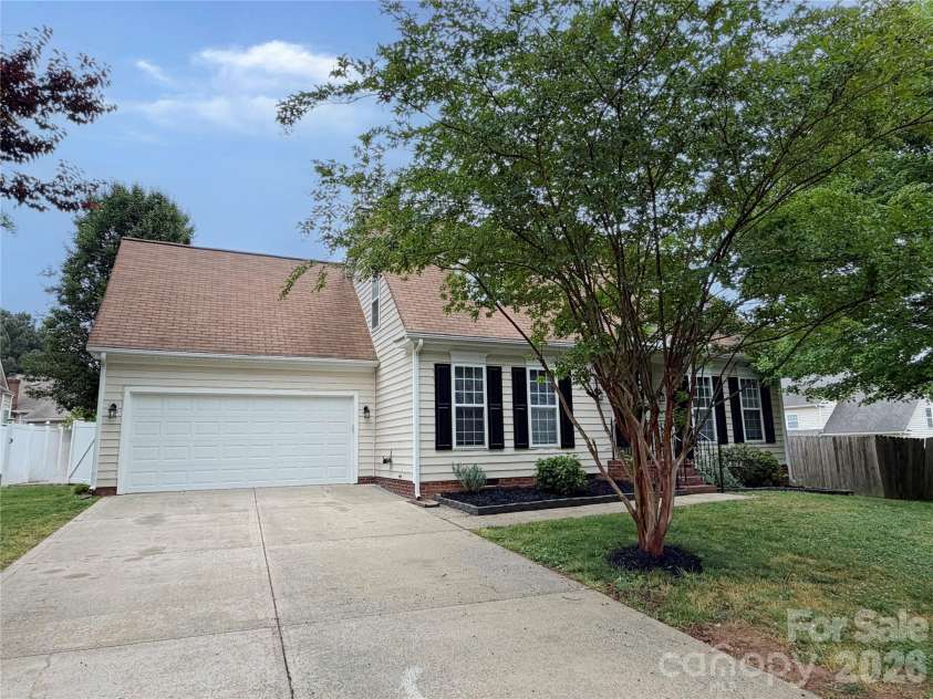 149 Red Tip Lane, Mooresville, NC 28117.  MLS# CAR4371821, YatesRealty ID 19679. 