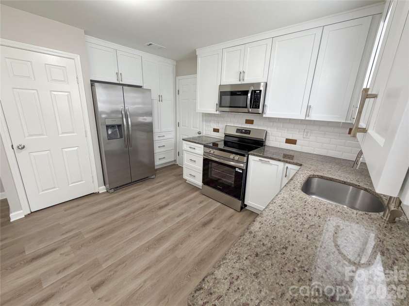 149 Red Tip Lane, Mooresville, NC 28117.  MLS# CAR4371821, YatesRealty ID 19679. 