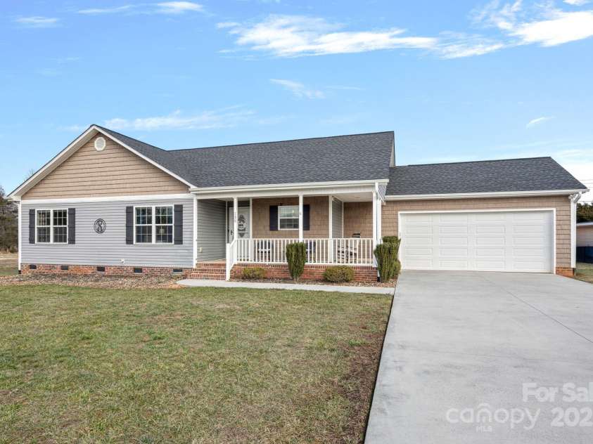130 Portman Lane, Statesville, NC 28625.  MLS# CAR4217577, YatesRealty ID 1968. 