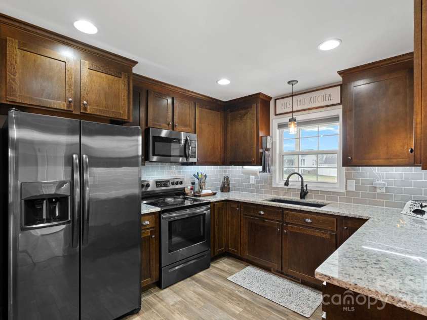 130 Portman Lane, Statesville, NC 28625.  MLS# CAR4217577, YatesRealty ID 1968. 