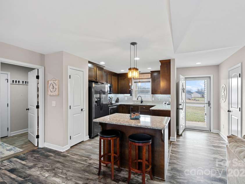 130 Portman Lane, Statesville, NC 28625.  MLS# CAR4217577, YatesRealty ID 1968. 