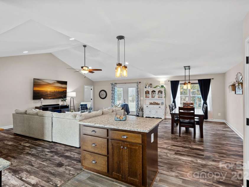 130 Portman Lane, Statesville, NC 28625.  MLS# CAR4217577, YatesRealty ID 1968. 