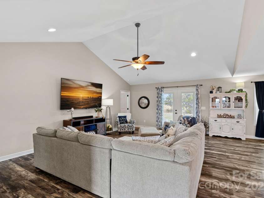 130 Portman Lane, Statesville, NC 28625.  MLS# CAR4217577, YatesRealty ID 1968. 