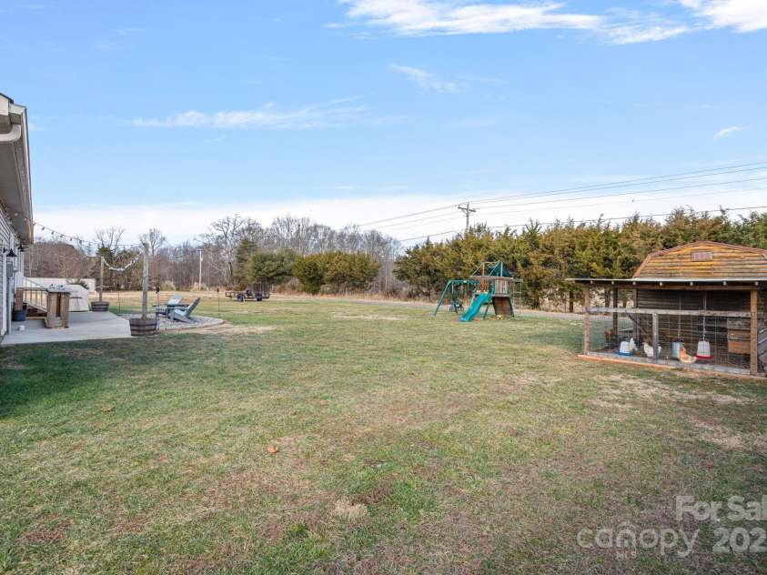 130 Portman Lane, Statesville, NC 28625.  MLS# CAR4217577, YatesRealty ID 1968. 