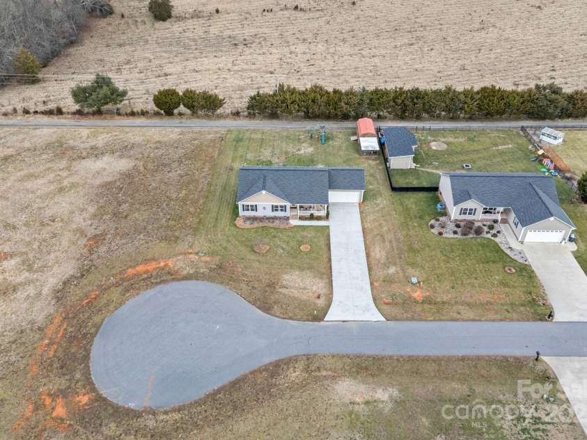 130 Portman Lane, Statesville, NC 28625.  MLS# CAR4217577, YatesRealty ID 1968. 