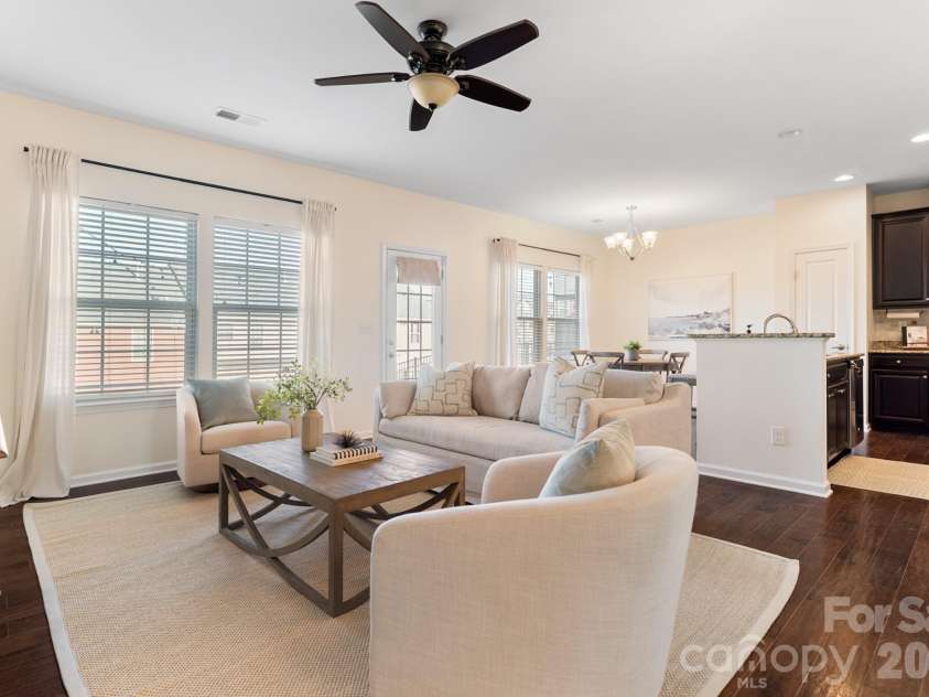 3525 Hornets Nest Way, Charlotte, NC 28208.  MLS# CAR4334370, YatesRealty ID 1968. 