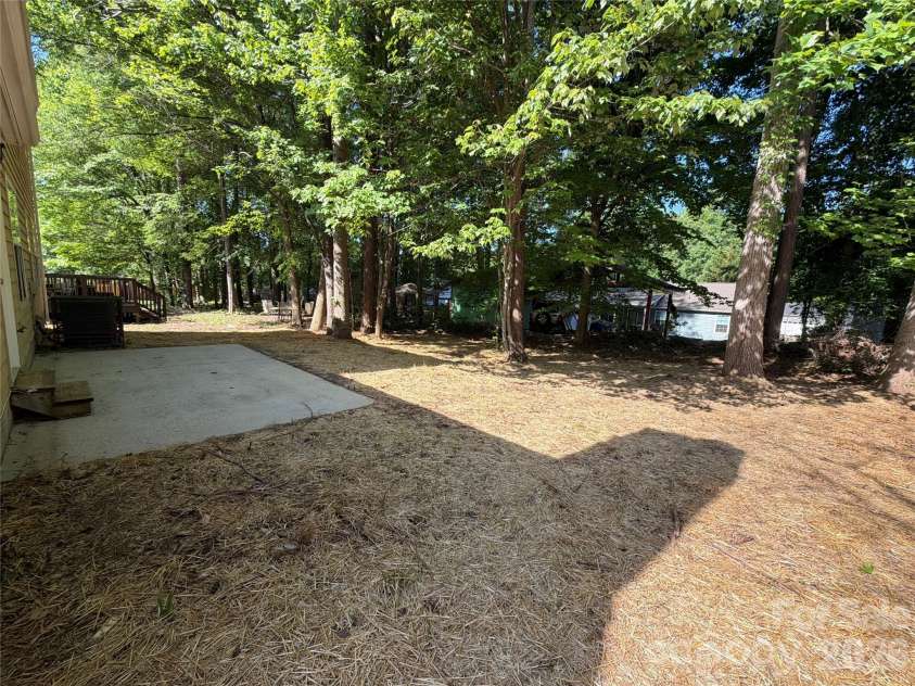 6017 Black Bear Court, Charlotte, NC 28214.  MLS# CAR4371851, YatesRealty ID 19680. 