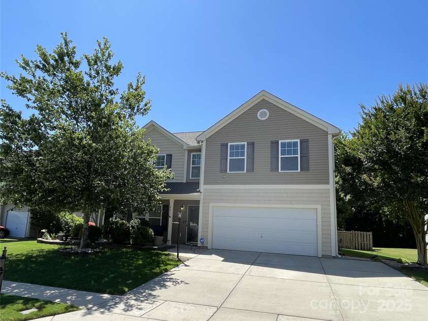 14413 Lake Crossing Drive, Charlotte, NC 28278.  MLS# CAR4263641, YatesRealty ID 19681. 