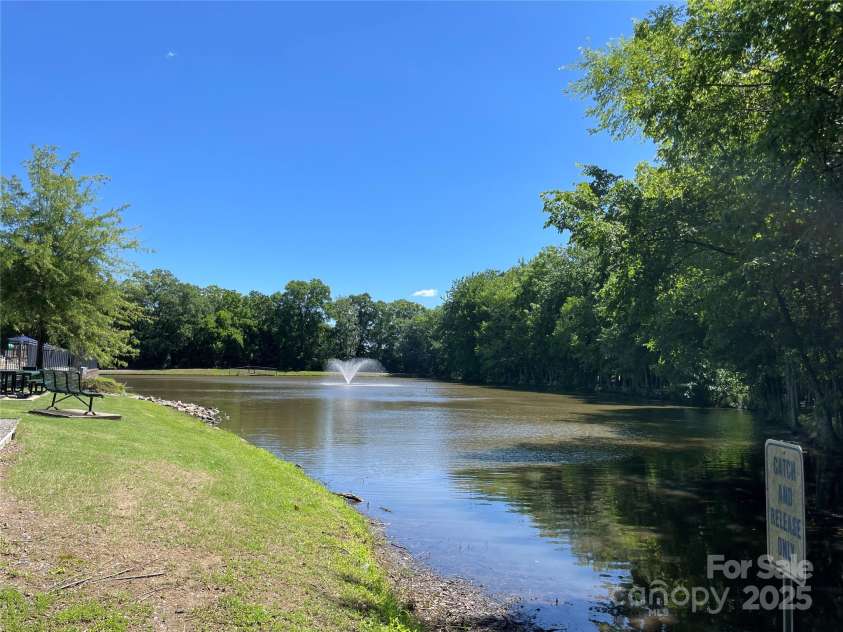 14413 Lake Crossing Drive, Charlotte, NC 28278.  MLS# CAR4263641, YatesRealty ID 19681. 