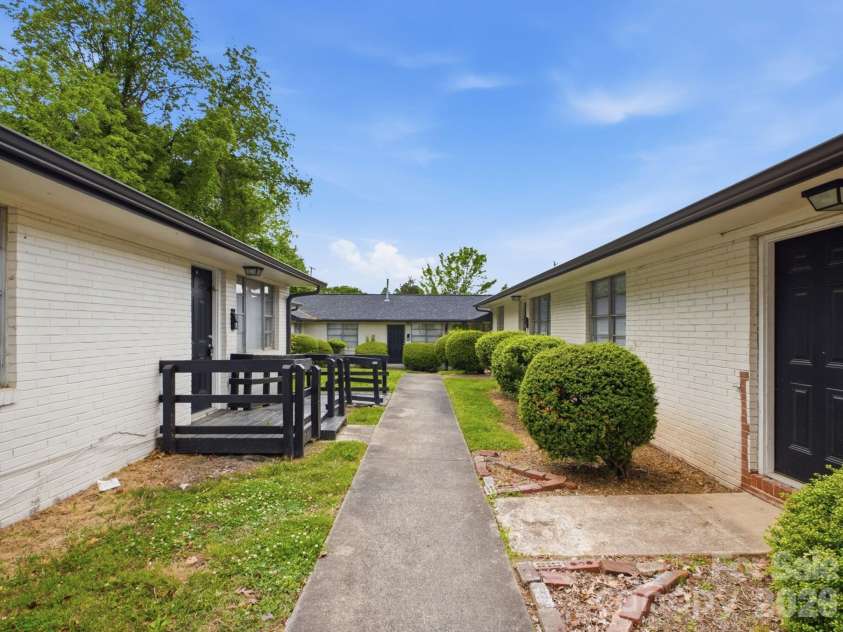 306 Jackson Street, Salisbury, NC 28144.  MLS# CAR4379894, YatesRealty ID 19683. 
