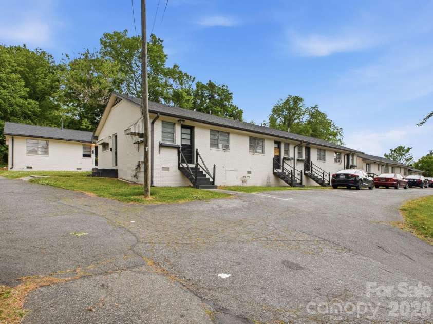306 Jackson Street, Salisbury, NC 28144.  MLS# CAR4379894, YatesRealty ID 19683. 