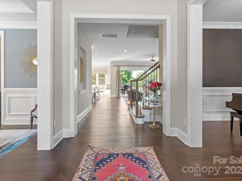 7944 Park Road, Charlotte, NC 28210.  MLS# CAR4243475, YatesRealty ID 19683. 