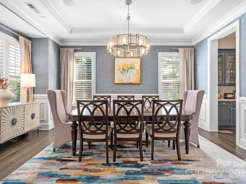 7944 Park Road, Charlotte, NC 28210.  MLS# CAR4243475, YatesRealty ID 19683. 