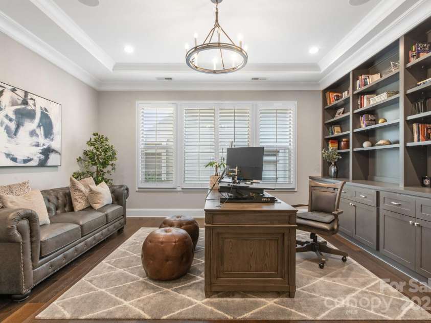 7944 Park Road, Charlotte, NC 28210.  MLS# CAR4243475, YatesRealty ID 19683. 