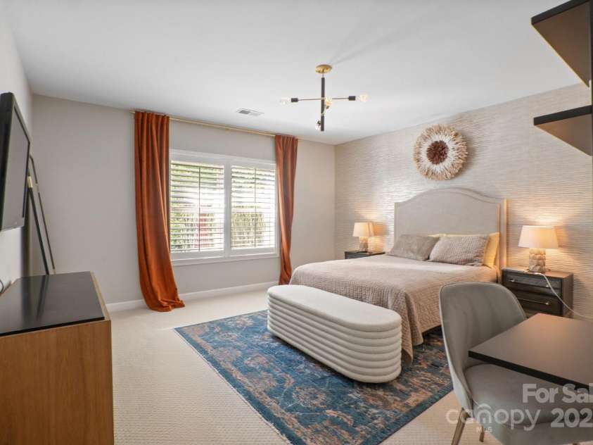 7944 Park Road, Charlotte, NC 28210.  MLS# CAR4243475, YatesRealty ID 19683. 