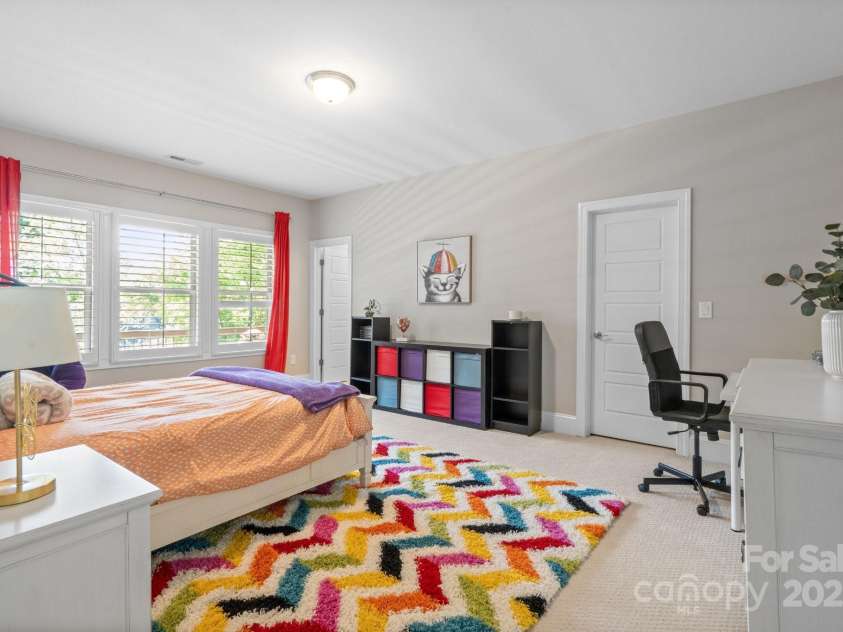 7944 Park Road, Charlotte, NC 28210.  MLS# CAR4243475, YatesRealty ID 19683. 