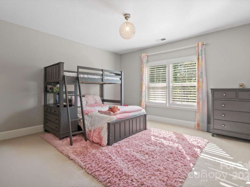 7944 Park Road, Charlotte, NC 28210.  MLS# CAR4243475, YatesRealty ID 19683. 