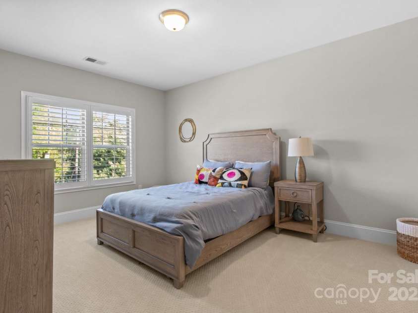 7944 Park Road, Charlotte, NC 28210.  MLS# CAR4243475, YatesRealty ID 19683. 