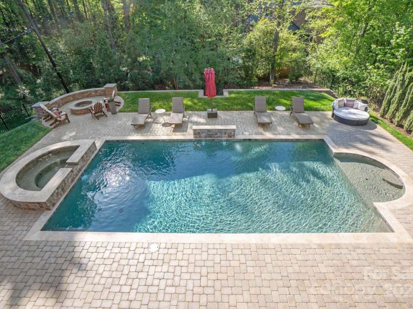 7944 Park Road, Charlotte, NC 28210.  MLS# CAR4243475, YatesRealty ID 19683. 