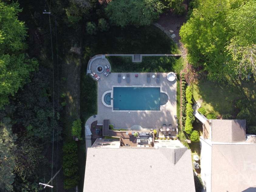 7944 Park Road, Charlotte, NC 28210.  MLS# CAR4243475, YatesRealty ID 19683. 