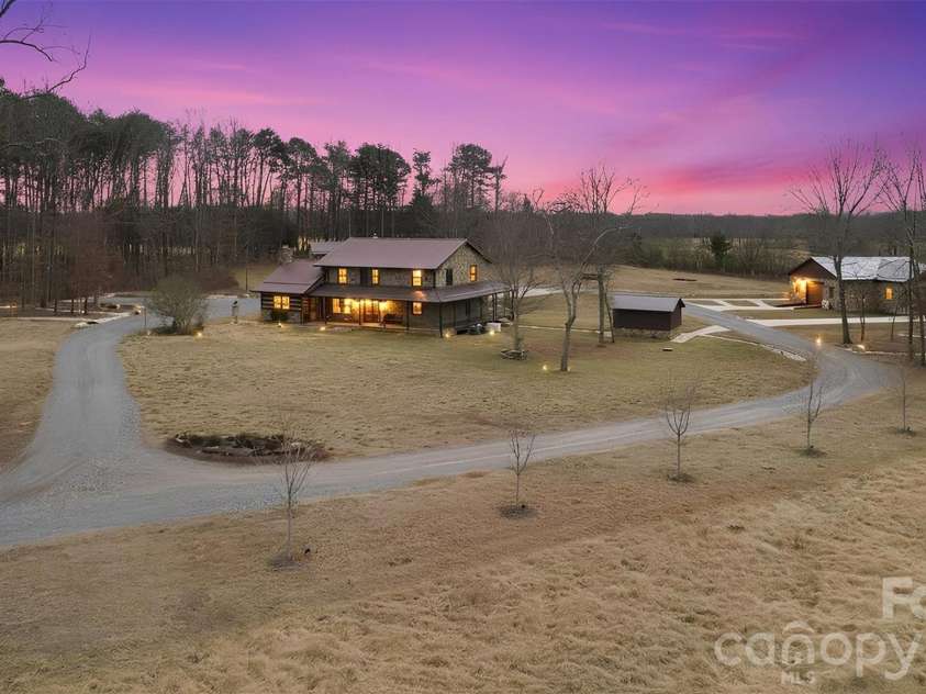 2255 Mount Olive Church Road, Newton, NC 28658.  MLS# CAR4352999, YatesRealty ID 19684. 