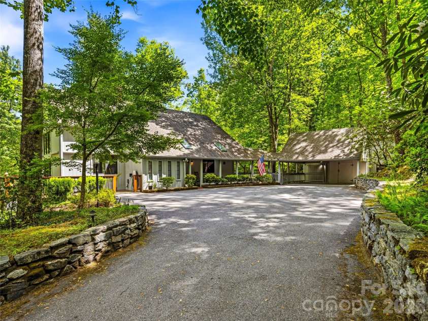 33 Southerland Road, Pisgah Forest, NC 28768.  MLS# CAR4376172, YatesRealty ID 19685. 