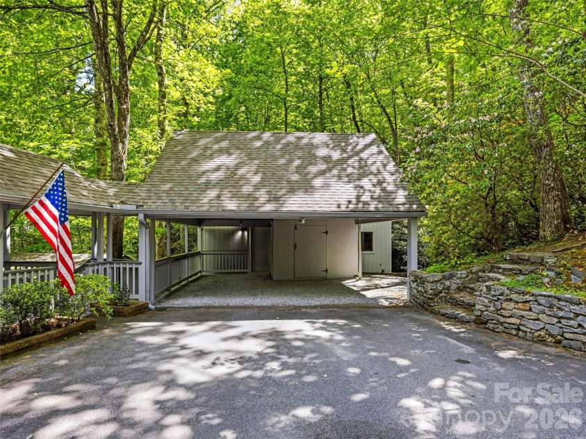 33 Southerland Road, Pisgah Forest, NC 28768.  MLS# CAR4376172, YatesRealty ID 19685. 
