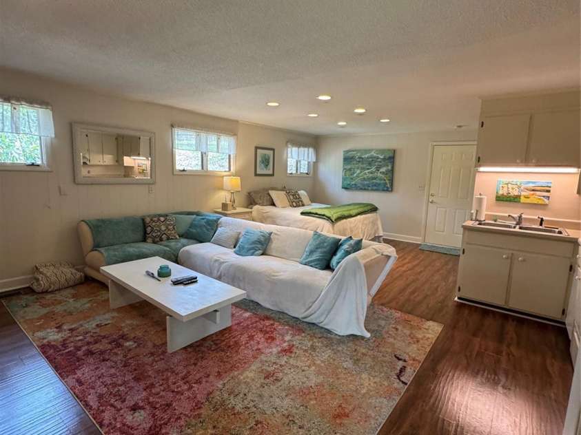 12 Laurelwood Lane, Newland, NC 28657.  MLS# CAR4370487, YatesRealty ID 19686. 