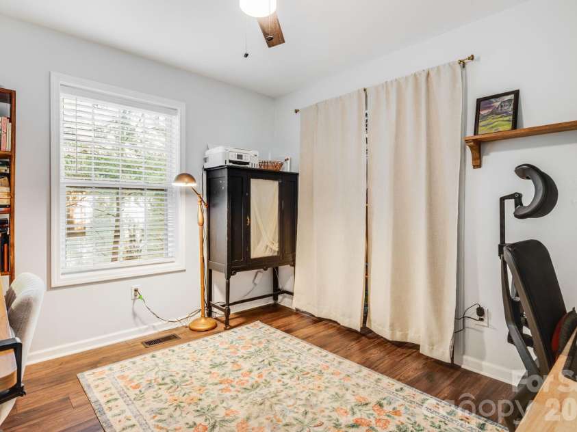 112 Shadowlawn Drive, Asheville, NC 28806.  MLS# CAR4377425, YatesRealty ID 19687. 