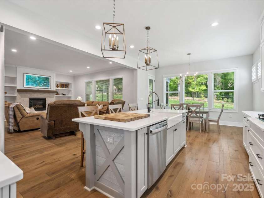 811 Penny Royal Avenue, Fort Mill, SC 29715.  MLS# CAR4245584, YatesRealty ID 19687. 