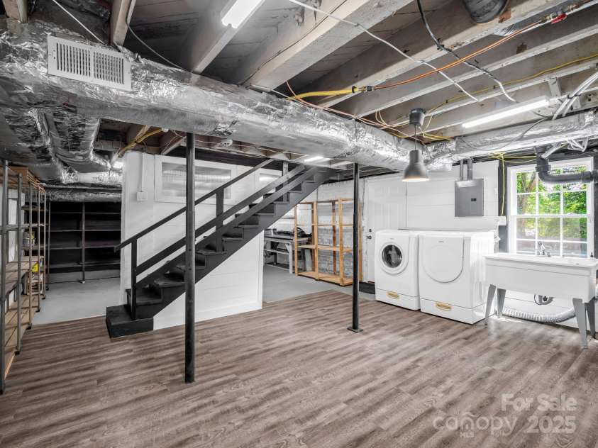 201 6th Street, Rutherfordton, NC 28139.  MLS# CAR4245347, YatesRealty ID 19688. 