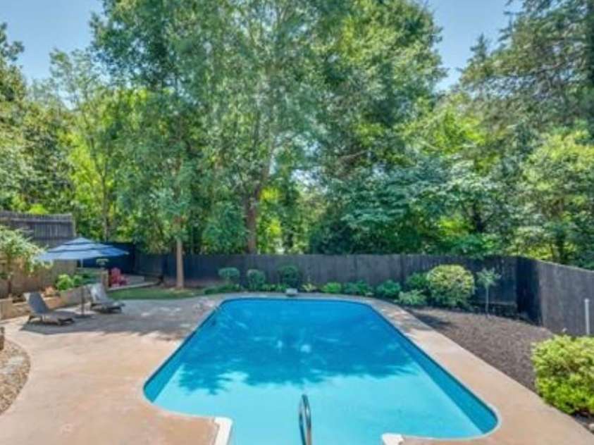 201 6th Street, Rutherfordton, NC 28139.  MLS# CAR4245347, YatesRealty ID 19688. 