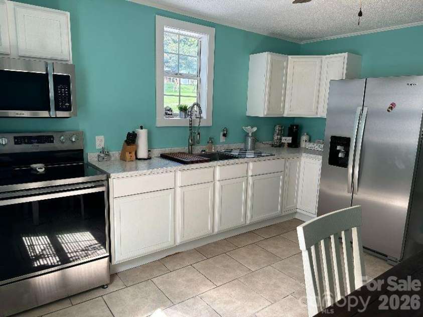 48 Circle Lane, Marion, NC 28752.  MLS# CAR4350389, YatesRealty ID 19689. 