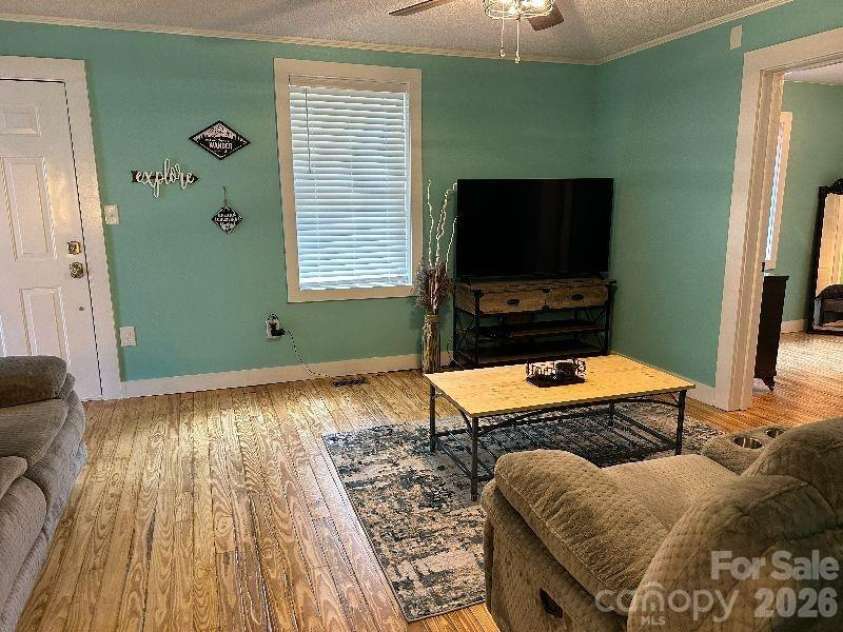 48 Circle Lane, Marion, NC 28752.  MLS# CAR4350389, YatesRealty ID 19689. 