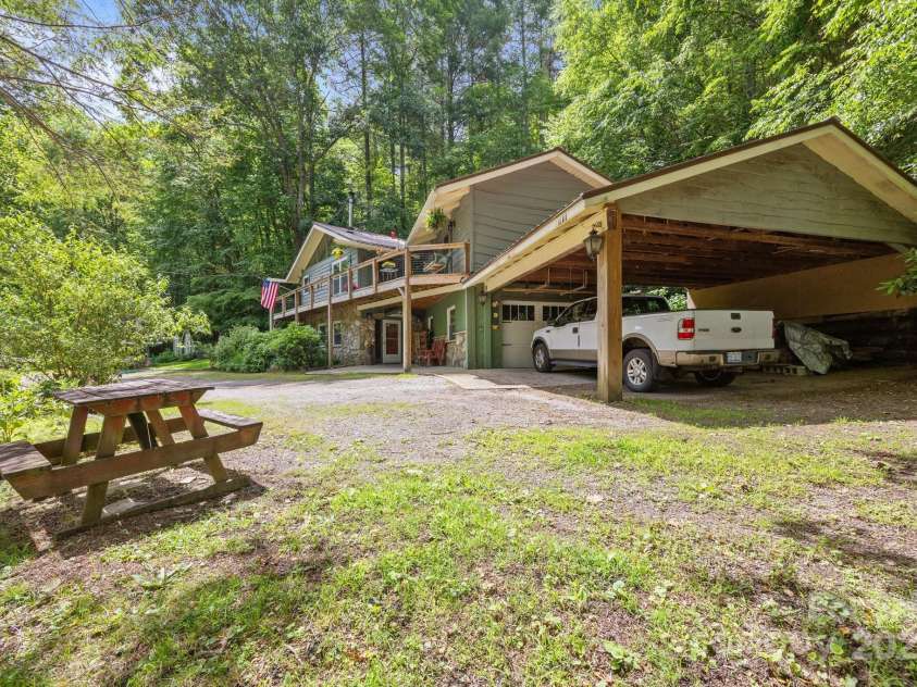 13884 Cruso Road, Canton, NC 28716.  MLS# CAR4270300, YatesRealty ID 19691. 