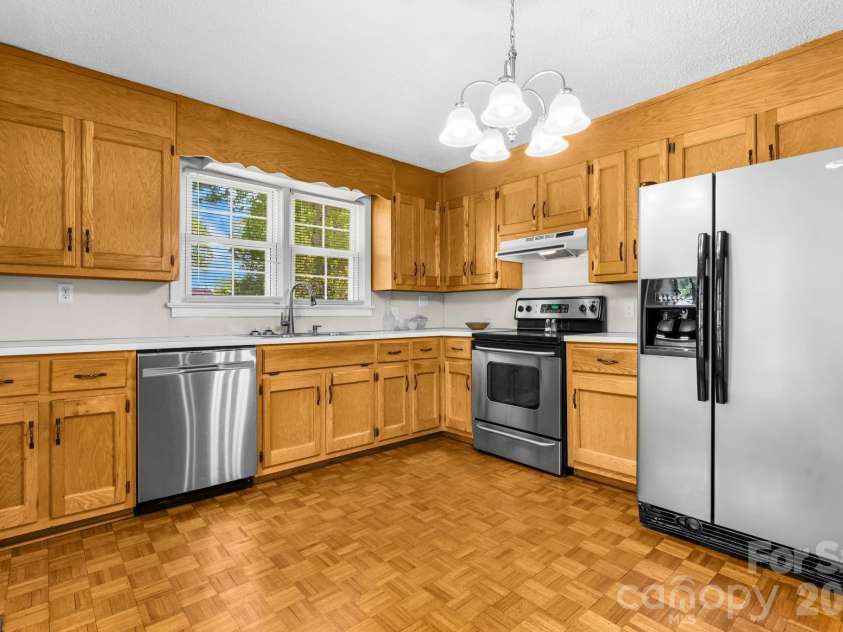 406 Swanson Drive, Lenoir, NC 28645.  MLS# CAR4375489, YatesRealty ID 19691. 
