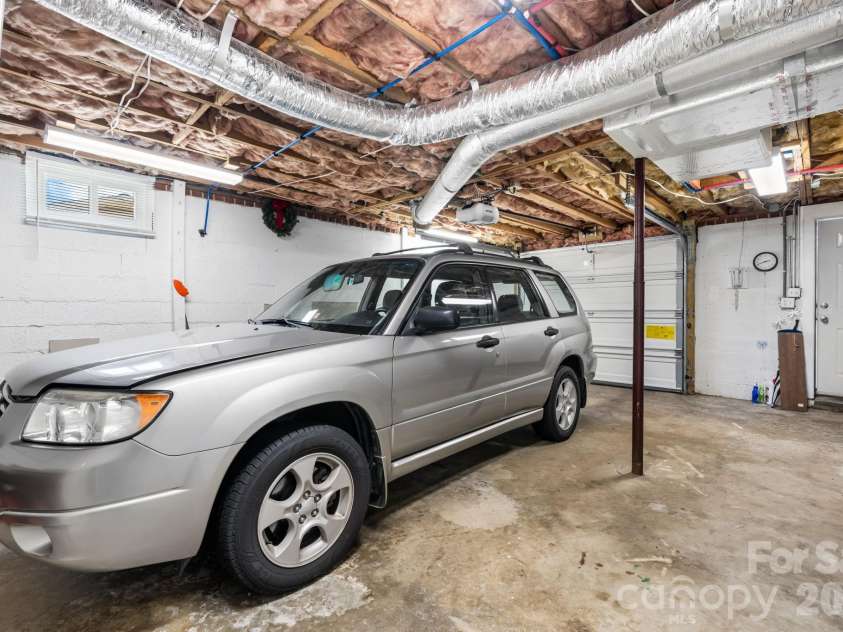 406 Swanson Drive, Lenoir, NC 28645.  MLS# CAR4375489, YatesRealty ID 19691. 