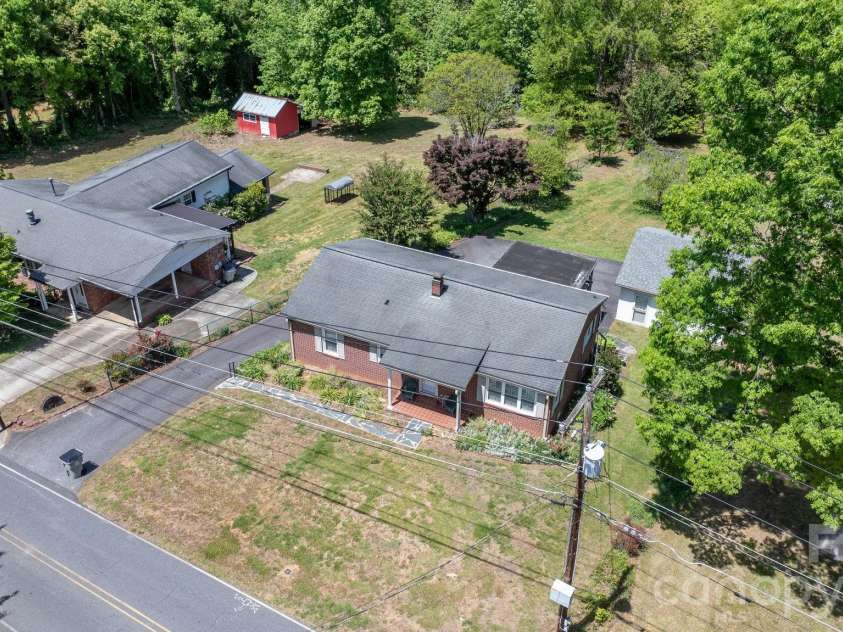406 Swanson Drive, Lenoir, NC 28645.  MLS# CAR4375489, YatesRealty ID 19691. 