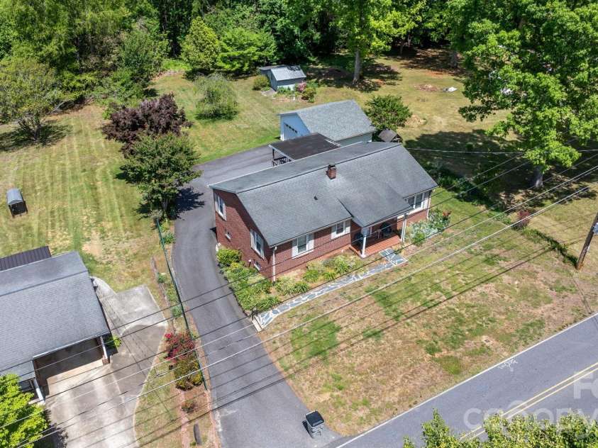 406 Swanson Drive, Lenoir, NC 28645.  MLS# CAR4375489, YatesRealty ID 19691. 