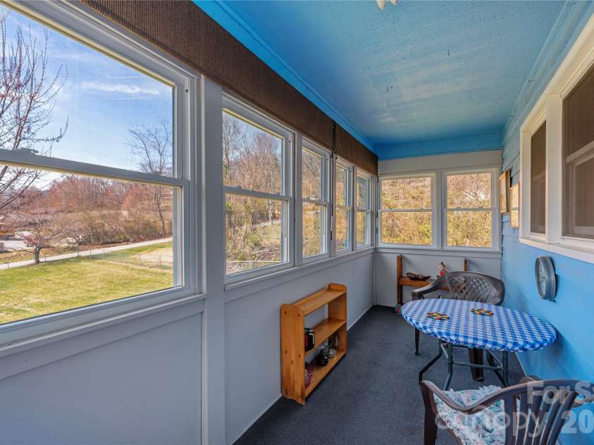 40 Warner Road, Canton, NC 28716.  MLS# CAR4361769, YatesRealty ID 19692. 