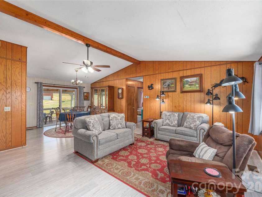 40 Warner Road, Canton, NC 28716.  MLS# CAR4361769, YatesRealty ID 19692. 