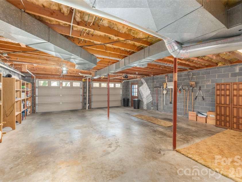 40 Warner Road, Canton, NC 28716.  MLS# CAR4361769, YatesRealty ID 19692. 