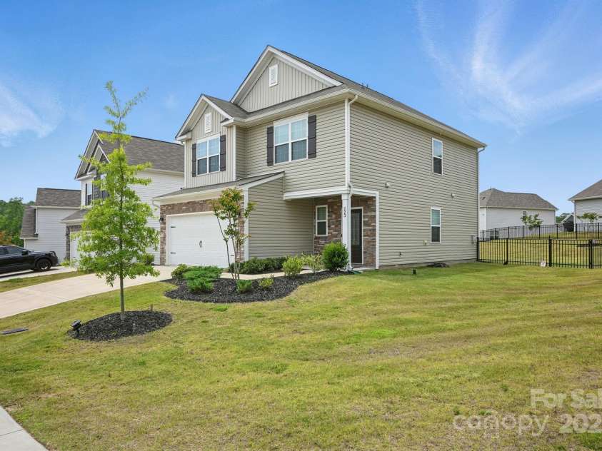 223 Haddonsfield Drive, Mooresville, NC 28115.  MLS# CAR4267680, YatesRealty ID 19693. 