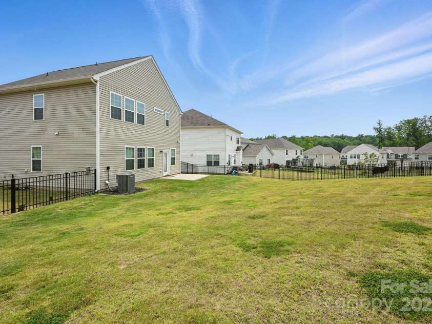 223 Haddonsfield Drive, Mooresville, NC 28115.  MLS# CAR4267680, YatesRealty ID 19693. 